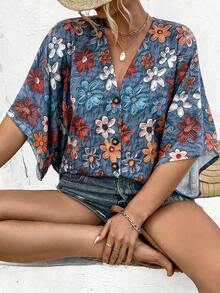 EMERY ROSE Plus Size Women's Elegant Light Blue Digital Print V-Neck Raglan Sleeve Button Decor Summer Boho Vacation Holiday Beach Versatile Blouse Design - Multicolor - View 4