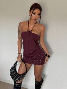 SHEIN HypeZone Đầm ngắn hở lưng cổ yếm thời trang, gợi cảm với họa tiết đinh tán. - Màu Đỏ Sâu - Xem 7