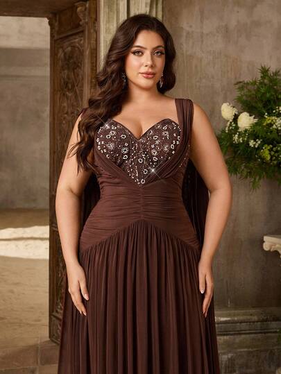 Aureia 大码优雅奢华串珠刺绣拼接弹力缎面心形领不对称荷叶边下摆连衣裙，适合晚宴、盛会、婚礼、度假（华丽装饰设计）