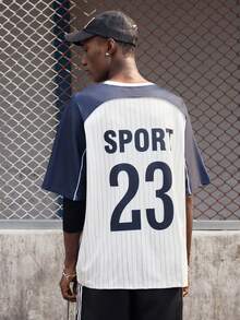 Camiseta de Manga Curta Masculina, Estilo Americano Retrô, Moda de Rua, Blocos de Cores, Vibe Esportiva Universitária, Ajuste Solto de Futebol 2026, Roupa Combinando para Casais em Férias. - Multicolorido - Visão 2
