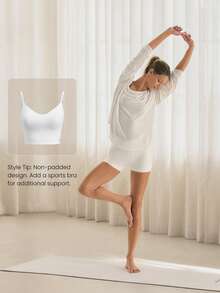 GLOWMODE Áo thun thể thao TENCEL™ Modal Drift Off nhẹ, mềm mại, kiểu dáng bất đối xứng, trễ vai, tay dài, thích hợp cho các hoạt động nhẹ nhàng như yoga, pilates, tập gym, studio và mặc hàng ngày. - trắng - Xem 6