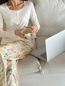 DAZY Solid Color Knit Long Sleeve Half-Open Collar Top Paired With Floral Allover Print Long Pants Women Pajama Set, Fall Winter Clothes - White - View 4