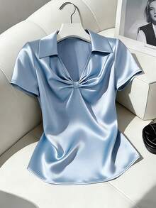 GlowEve Blusa de satén tejido con cuello en V y mangas cortas para mujer, elegante para la oficina, nueva camisa de moda para primavera/verano - Azul - Ver 3
