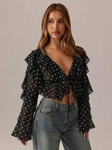 Radiana Blusa de gasa negra con lunares elegante y sexy para mujer, blusa de gasa negra fluida, blusa con volantes multicapa, blusa de manga larga con cuello en V y lazo delantero, top negro sexy, top corto, primavera/verano - Negro - Ver 4
