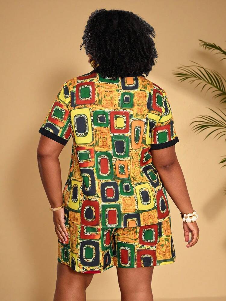 Plus Size Women V-Neck Allover Print Short Sleeve Top And Shorts 2 Piece Set, Casual Daily Wear  Summer Outfits Summer Clothes Spring Dress Spring Outfit Women Spring Clothing Beach Vacation Outfits For Women Vacation Dress Bohemian Summer Holiday Outfits  Women's Summer Two-Piece Sets