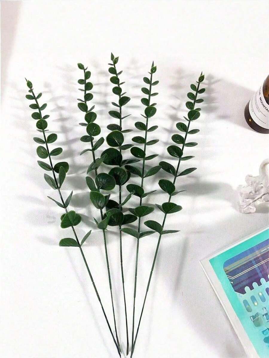 SHEIN 20片人造桉树叶，单片桉树装饰，适用于家居装饰、桌面摆设、酒店装饰、橱窗展示、走廊、婚礼仪式、人造绿植叶片、情人节礼物、蛋糕装饰、糖果盒、生日派对装饰、婚礼花环、家居装饰、餐厅、卧室、窗台装饰、情人节、新年装饰、户外花园、返校季等场合。 - 墨綠色 - 查看 1