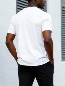 Manfinity Homme Áo thun nam tay ngắn cổ tròn in chữ hoạt hình, kiểu dáng thường ngày, thích hợp mặc ở nhà. - trắng - Xem 2