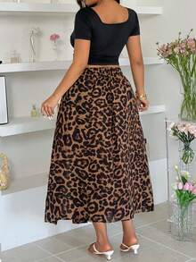 SHEIN EZwear Plus Size Chocolate Brown Summer Classy Sexy Vacation Solid Color Cropped T-Shirt And Leopard Print High Slit Skirt 2-Piece Set,Elegant,Work Vacation - Multicolor - View 2