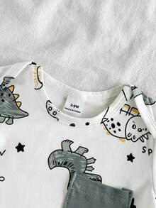 SHEIN Vintaside Kids Bộ 2 món cho bé trai sơ sinh: áo liền quần tay ngắn màu nâu in sọc xanh trắng có túi và quần short cạp chun, mềm mại và thoải mái, thích hợp mặc ở nhà và ngoài trời, mùa xuân/hè, quần short cho bé trai, quần áo sơ sinh, quần áo bé trai 0-9 tháng tuổi. - màu xanh lá - Xem 5