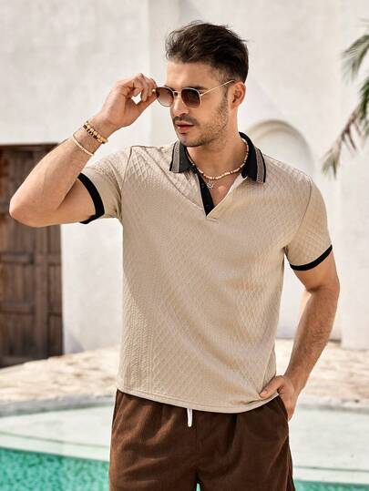 Mercer Haus 男士杏色针织 Polo 衫，罗纹针织细节，适合网球和高尔夫运动，适合夏季在夏威夷热带度假穿着。