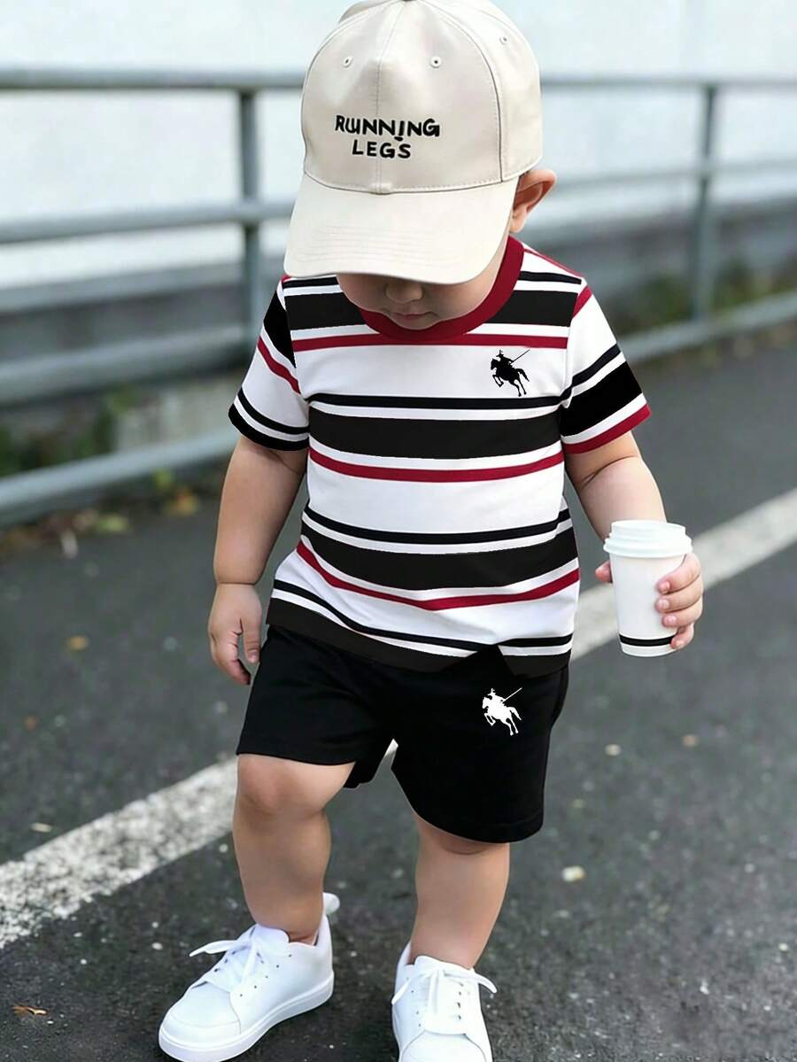 Souflis Souflis 男童2件套设计Logo条纹印花圆领短袖T恤和短裤套装，休闲时尚风格，趣味图案，适合夏季户外运动，柔软舒适的男童圆领T恤+短裤套装，非常适合儿童穿着，户外活动