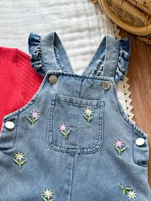 SHEIN Vintaside Kids 两件套女婴套装，休闲可爱百搭，纯色短袖上衣搭配花卉刺绣牛仔背带裤，适合春夏日常穿着。 - 紅色 - 查看 7