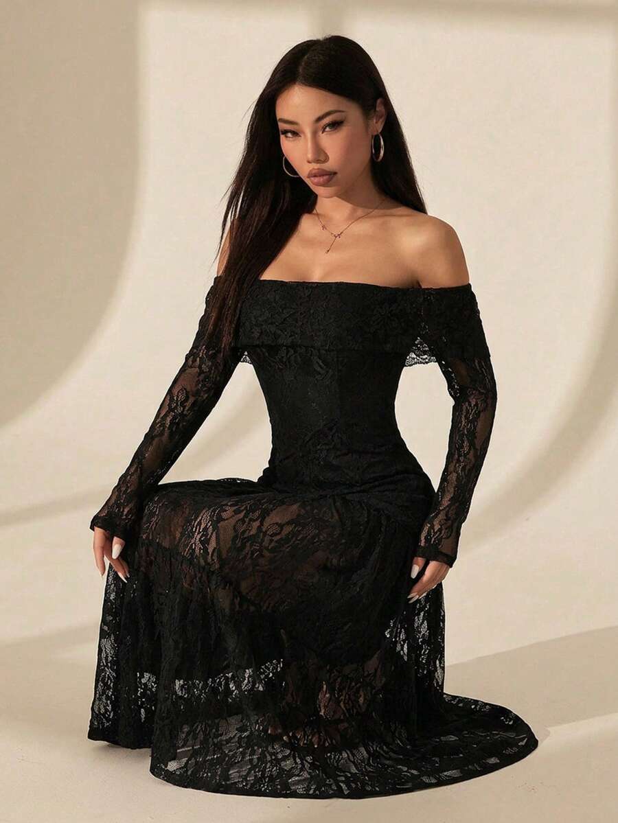 SHEIN PETITE 黑色蕾丝露肩长袖连衣裙，性感优雅，适合正式场合、鸡尾酒会、浪漫约会、秋冬季叠穿、派对、夜店、婚礼、万圣节、圣诞节等场合。露肩正式礼服，婚礼宾客礼服，女士黑色蕾丝长袖连衣裙，优雅女士连衣裙，黑色连衣裙
