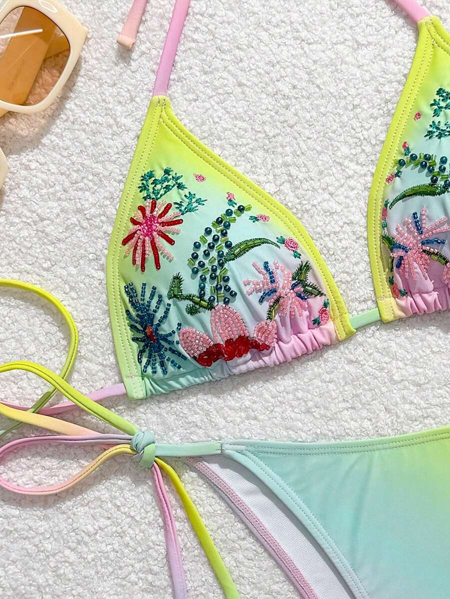 Swim Mod 刺绣夏季新款挂脖吊带女士泳衣渐变花卉串珠三角比基尼套装，沙滩度假泳装 - 彩色 - 查看 1