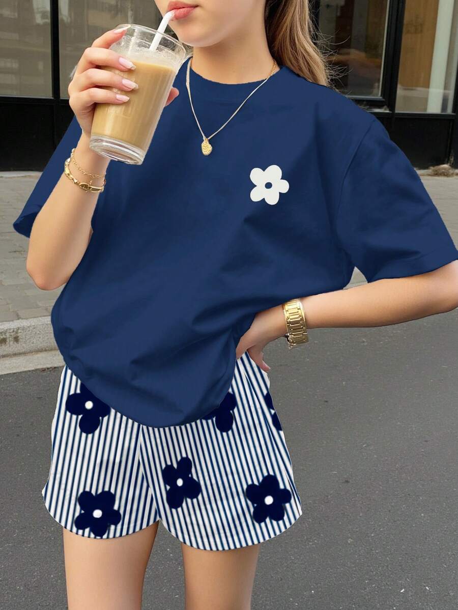 复古甜美蓝白条纹迷你碎花印花涂鸦花卉少女风休闲休闲Y2K可爱风派对少女宽松圆领短袖T恤短裤两件套，适合春夏穿着 - 彩色 - 查看 1