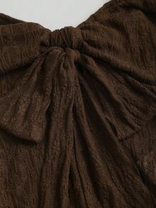 Sweetra Top corto tipo tubo con lazo y estampado texturizado - Marrón - Ver 5