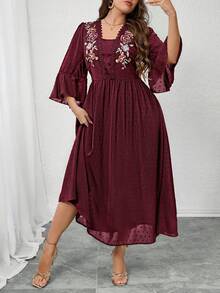 Modelyn Große Größen Elegantes Partykleid für Damen mit floraler Stickerei und geraffter Taille - Bordeaux - Übersicht 1