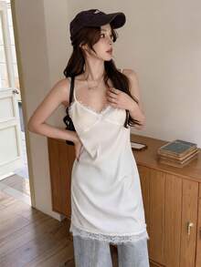 K-Vae 女士休闲性感撞色蕾丝V领吊带连衣裙，简约风格，适合外出、通勤、日常穿着、度假和夏季穿着 - 白色 - 查看 5