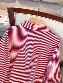 SHEIN CURVE+ 大码女式条纹单排扣休闲百搭日常衬衫 - 紅色 - 查看 6