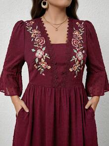 Modelyn Große Größen Elegantes Partykleid für Damen mit floraler Stickerei und geraffter Taille - Bordeaux - Übersicht 3