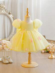 SHEIN Glamorique Kids 花童生日派对婚礼场合礼服，配有可拆卸大蝴蝶结，女婴黄色花瓣袖雪纺连衣裙，黄色网纱公主裙，饰有3D立体花朵，中东风格，轻盈透气，适合夏季、海滩、热带度假 - 黃色 - 查看 8