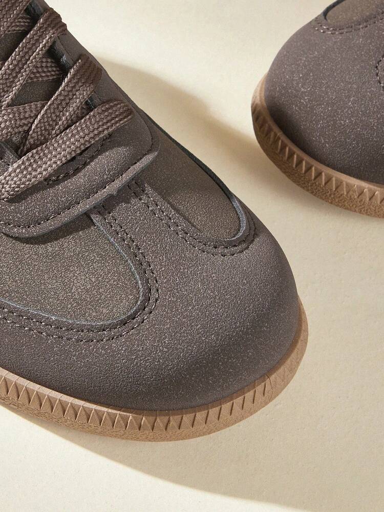 CUCCOO EASI Lazy Wind Retro German Training Shoes For Women, Coffee Brown Color Matching, Breathable Punching, Round Toe Flat Heel, Soft Sole Non-Slip, Niche Design Casual Shoes