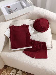 SHEIN Playful Pals 3件組男嬰夏季套裝 可愛酒紅色華夫格面料 2合1上衣短褲 & 帽子套裝 圓領 幼童服裝 適用於海灘戶外 & 度假 - 紅色 - 查看 2