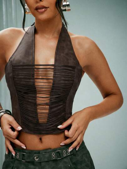 Denimoi Áo croptop giả da với chi tiết dây đeo và đường cắt xẻ gợi cảm, thích hợp cho các buổi tiệc đêm, đi club hoặc đi xem hòa nhạc.