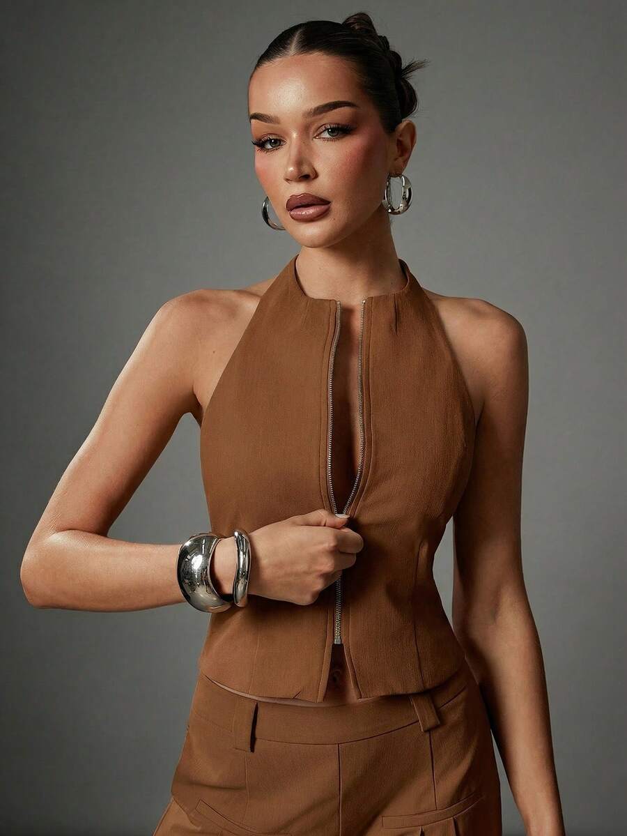 SHEIN Haute 女士性感休闲纯色拉链前开露背挂脖无袖上衣 - 棕色 - 查看 1