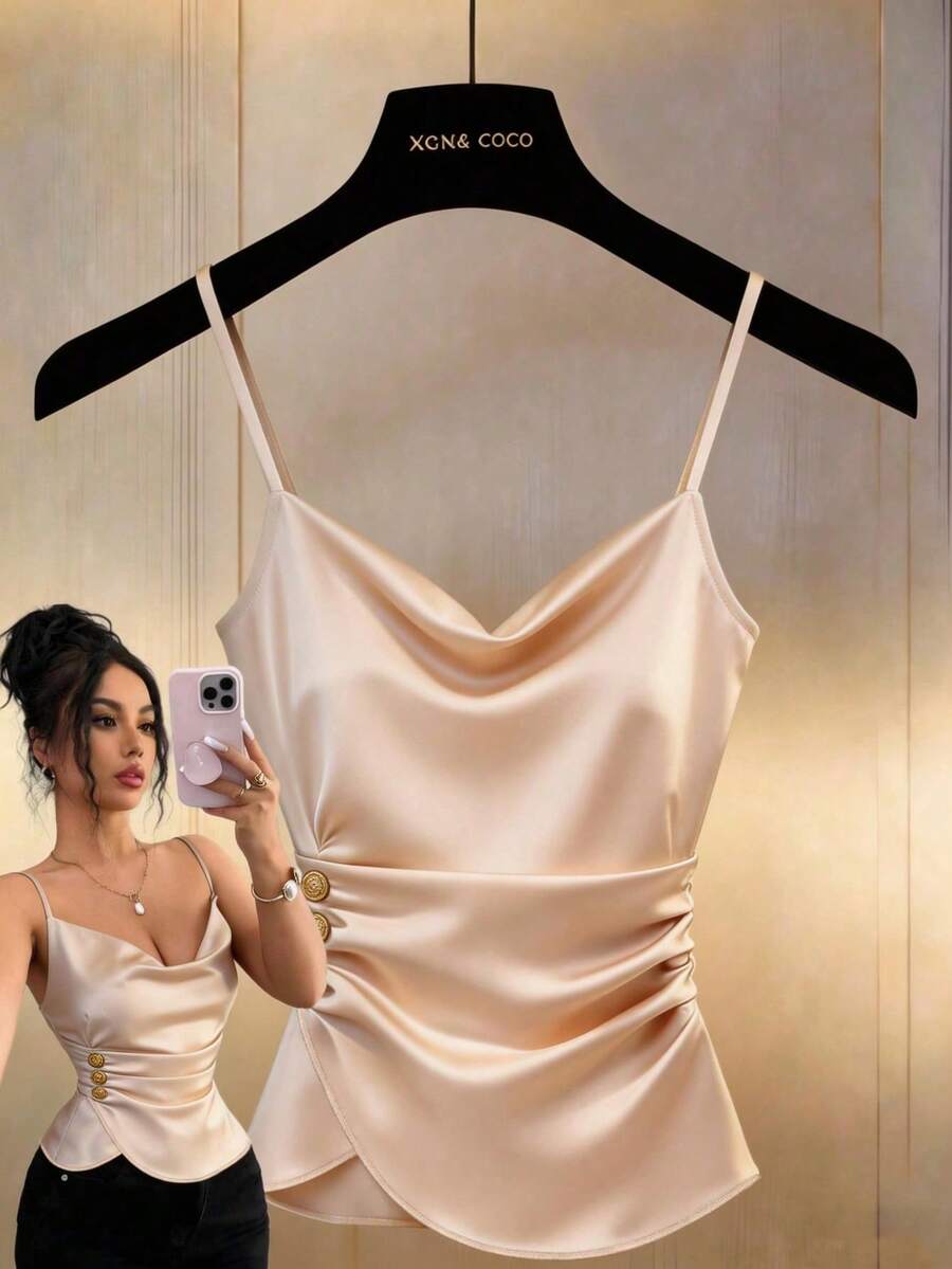 SHEIN Franclia 女士吊带背心，深V领设计，收腰剪裁，金属扣装饰，可调节肩带，亮面面料，紧身版型，适合日常穿着。 - 香檳色 - 查看 1