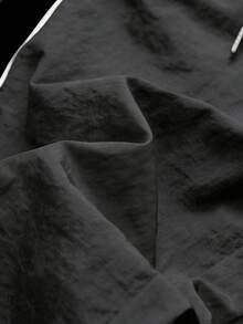 Sport MetroGents Quần jogger nam in chữ, kẻ sọc, có dây rút, kiểu dáng thường ngày, phù hợp cho chạy bộ, đạp xe, tập thể dục. - màu đen - Xem 3