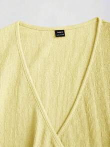 Sweetra 2pcs Autumn Minimalist Commuter Knit Textured Comfortable Casual Metal Buckle Decor Lady Set - Yellow - View 3