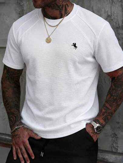 Manfinity CasualCool Men's Knight Embroidery Round Neck Short Sleeve Casual Versatile T-Shirt/Men's White Short Sleeve Crew Neck Waffle Knit T-Shirt With Horse Logo For Casual Wear/White Workout Shirt/Mens White T Shirt