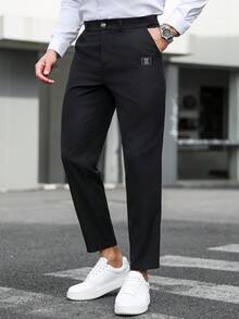 Manfinity Homme 男士纯色刺绣口袋直筒休闲裤，男士黑色正装裤，男士修身正装裤，男士经典款，适合日常休闲、周末旅行、户外活动、探险旅行、轻松的工作环境或半正式场合，可作为男友/丈夫礼物、周年纪念/生日礼物、派对、暑假、婚礼、春夏、狂欢节等场合穿着。男士经典黑色平面前片修身西装裤，男士黑色裤子，男士休闲裤，男士长裤，男士经典款，适合日常休闲、周末旅行、户外活动、探险旅行、轻松的工作环境或半正式场合穿着，可作为男友/丈夫礼物、周年纪念/生日礼物、派对、暑假、婚礼、春夏、复活节等场合穿着。男士黑色商务休闲七分裤，带口袋细节，修身款。修身长裤，男士黑色长裤，男士休闲裤，男士长裤，韩版男士长裤 - 黑色 - 查看 5