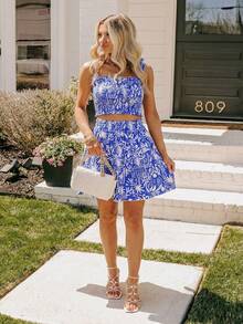 Coeurva 女士时尚休闲优雅浪漫度假印花两件套。宽松上衣搭配松紧腰半身裙，春夏蓝色度假连衣裙，适合娇小身材的女士度假晚宴连衣裙，蓝色连衣裙，短款蓝白碎花连衣裙，沙滩度假套装，女士两件套夏季套装，夏季半身裙套装，度假半身裙套装，蓝色两件套，女士无袖迷你连衣裙，Zanzea 女士连衣裙，女士两件套连衣裙，蓝白印花连衣裙 - 藍白色 - 查看 4