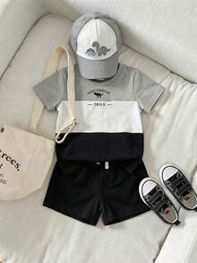SHEIN Playful Pals Bộ 2 món cho bé sơ sinh và trẻ nhỏ 0-3 tuổi, gồm áo thun ngắn tay cổ tròn in chữ và khủng long, kiểu dáng thường ngày và quần short cạp chun, thích hợp cho bé mặc hàng ngày, làm trang phục mùa hè cho bé trai. - màu đen - Xem 6