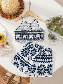 SHEIN Sparklyn Girls Polyester Blue Plant Pattern Shirred Crop Top And Shorts Set Spaghetti Strap Vacation Co-Ord - Blue - View 2