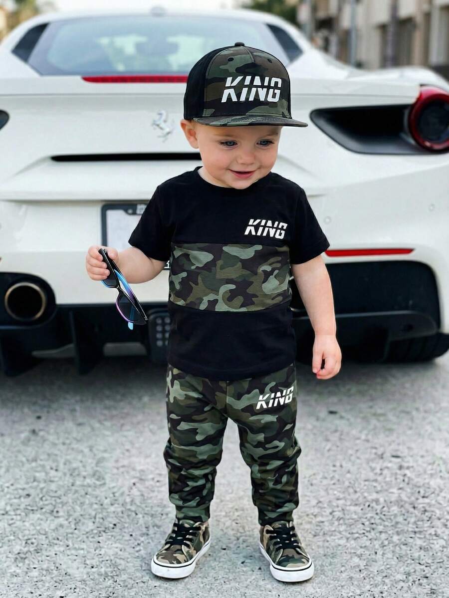 SHEIN Playful Pals Bộ 2 món áo thun ngắn tay in chữ khối màu sắc và quần cạp chun cho bé trai, thích hợp mặc hàng ngày, trang phục bé trai, mùa thu, phù hợp cho bé trai 3 tuổi, quần áo trẻ sơ sinh và trẻ nhỏ, mùa thu - Nhiều màu - Xem 1