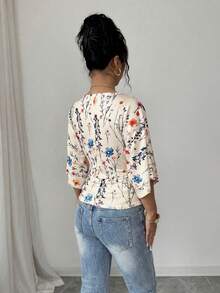 Rafferiza 女士春秋季时尚度假派对碎花短袖修身腰部褶皱T恤 - 杏色 - 查看 2