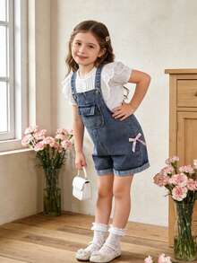 Elladie kids 女童可爱风牛仔背带短裤，春夏款，中蓝色牛仔布，粉色蝴蝶结设计，直筒裤型，面料柔软舒适，适合上学、通勤、日常外出穿着。 - 中等水洗藍 - 查看 10