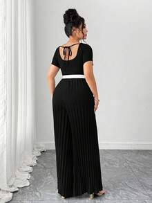 Elenzga Mono de pierna ancha con cuello cuadrado, manga corta, bloque de color y parches plisados para mujer de talla grande - Negro - Ver 2
