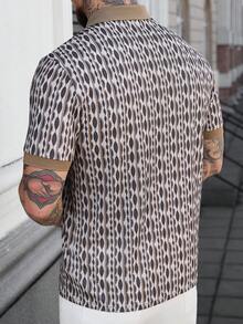 Manfinity CasualCool 男士复古印花针织休闲短袖Polo衫 - 彩色 - 查看 2