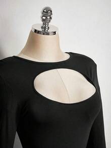 SHEIN ICON Bộ đồ Halloween cỡ lớn dành cho nữ gồm áo dài tay khoét eo và chân váy ngắn, trang phục Velma. - màu đen - Xem 8