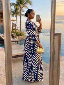 SHEIN Lady CURVE Robe ample à manches chauve-souris imprimée tout-sur-tout, robe zébrée pour femmes, robe zigzag, robe longue, robe à motif pour femmes, robe caftan - Blanc - Voir 3
