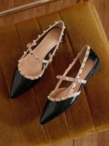 秋冬新品黑色漆皮铆钉尖头低帮带扣平底鞋 - 黑色 - 查看 1