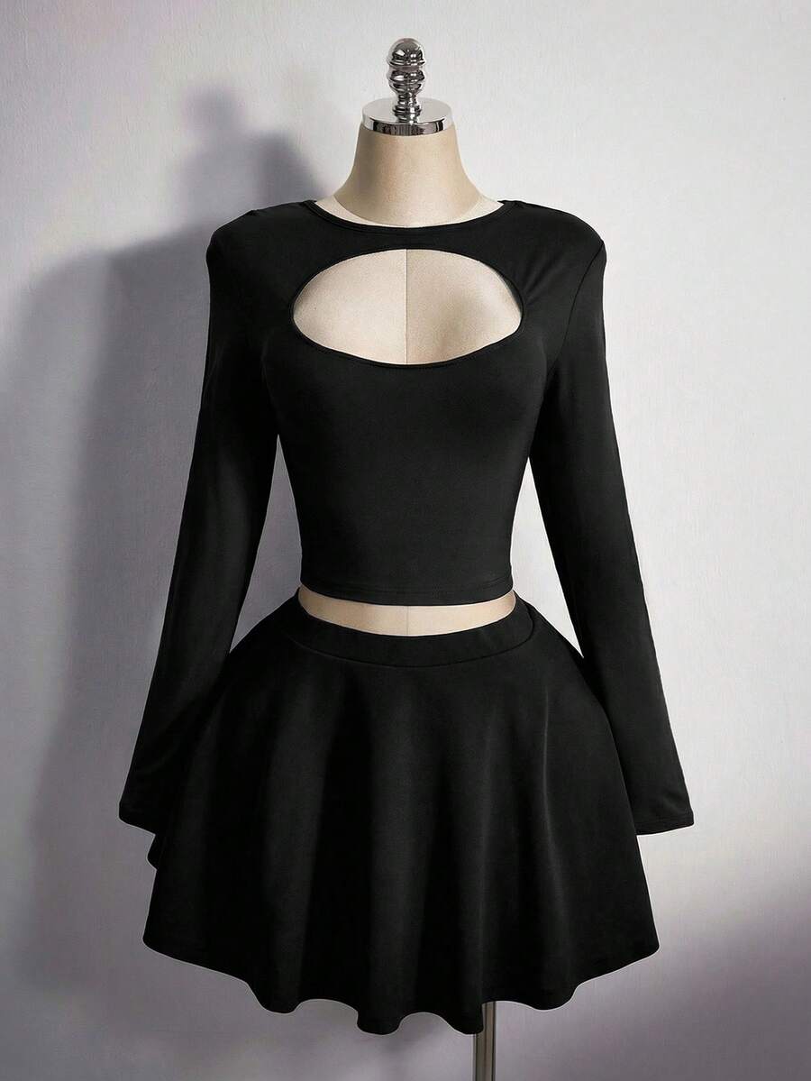 SHEIN ICON Bộ đồ Halloween cỡ lớn dành cho nữ gồm áo dài tay khoét eo và chân váy ngắn, trang phục Velma. - màu đen - Xem 1