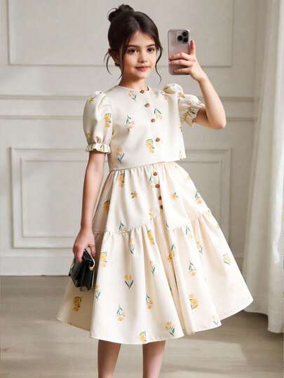 两件套少女印花花瓣袖衬衫+不对称纽扣半身裙套装，舒适的春夏度假装