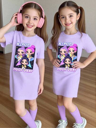 Unga flickor avslappnad bekväm moderiktig kreativ söt anime-stil 3D-stjärna & K-POP-slogan grafiskt tryck kortärmad t-shirtklänning, lämplig för vår- och sommardagskläder