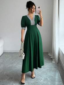 SHEIN Elenzya 新款女士几何拼接V领优雅连衣裙 - 綠色 - 查看 4