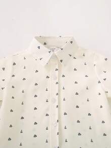 SHEIN Bộ 2 món gồm áo sơ mi in họa tiết toàn thân và quần short đen dành cho bé trai. - Nhiều màu - Xem 5